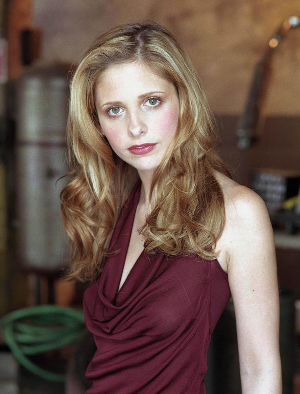 sobrealiens.com - La habilidad que Sarah Michelle Gellar tuvo que aprender para Buffy y no le sirvió de nada