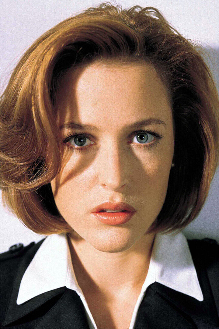 Dana Scully cambia los aliens por las estrellas - Sobre Aliens