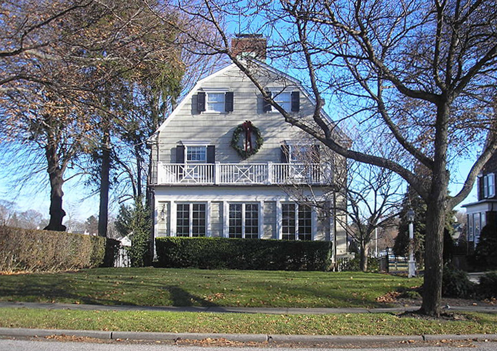 La Casa Encantada de Amityville - Terror en Long Island - Sobre Aliens